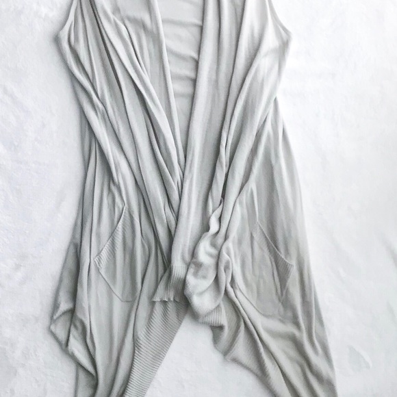 BCBGMaxAzria Gray Knitted Vest - Picture 2 of 6